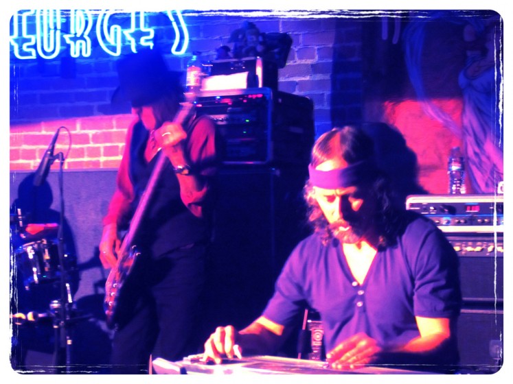 Moonalice at George's Night Club (4.22.12): Pete + Barry 